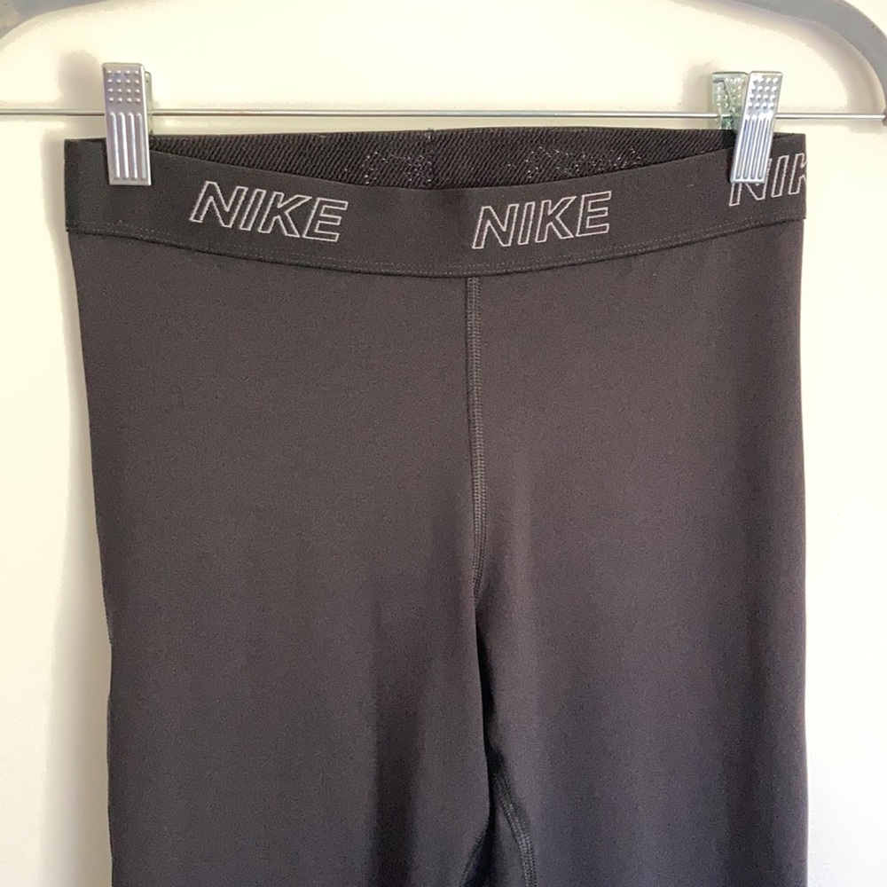 Nike Dri-Fit Training Capris - Picture 2 of 7